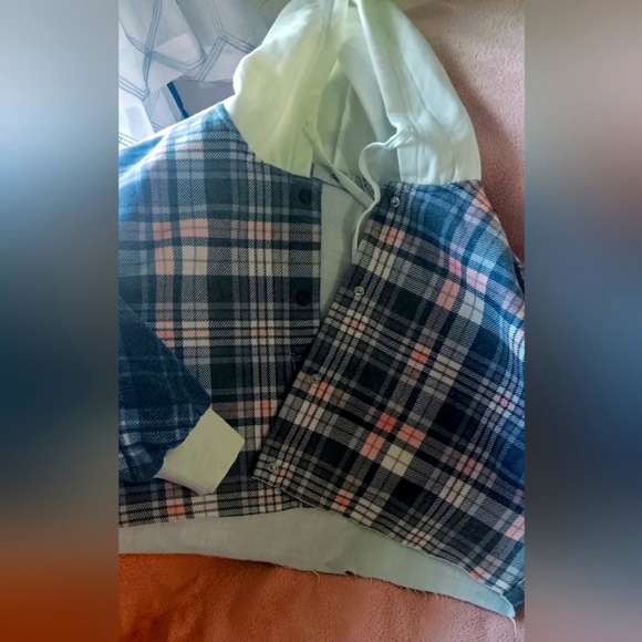 Jacket size L nwt - Picture 2 of 2